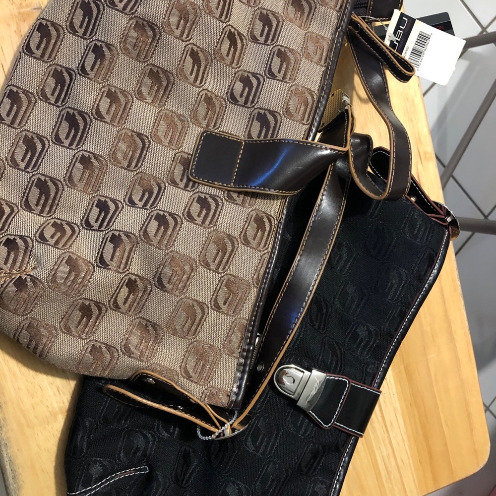Purses - Picture 2 of 4